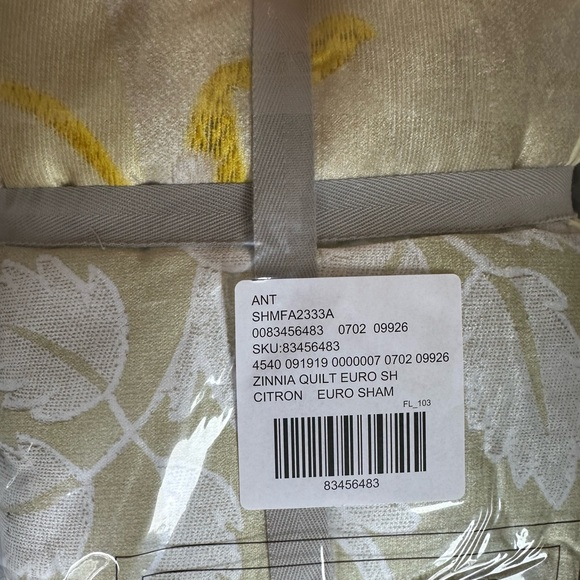 Zinnia Velvet King size Shams set of 2 - Picture 7 of 9